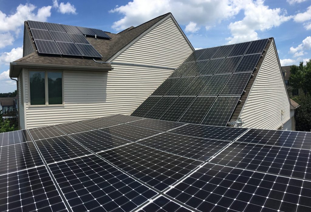 SOLAR PANELS WITH BATTERY BACKUP